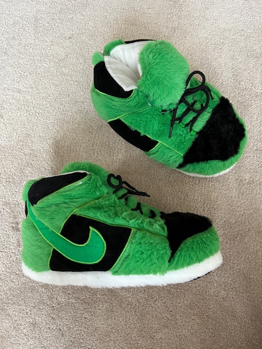 Nike fuzzy fluffy slippers